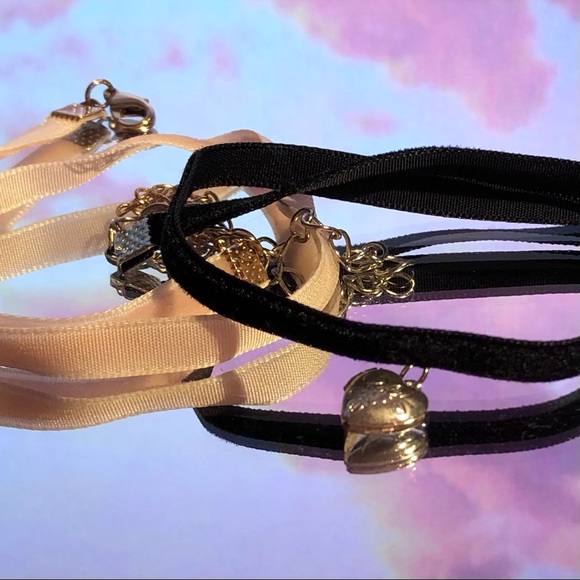 (Set of 2) ribbon choker necklaces - Picture 2 of 3
